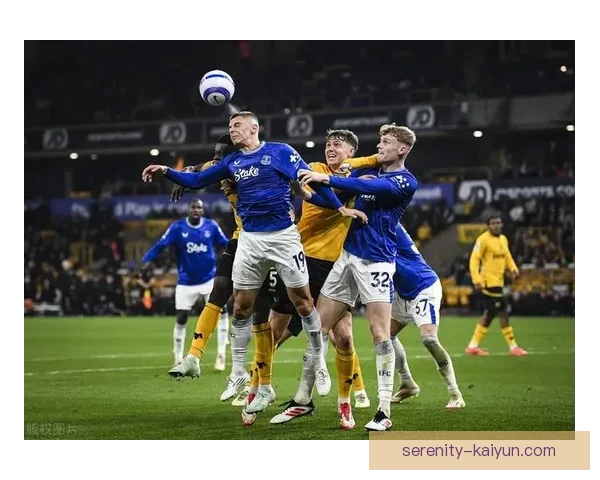 埃弗顿保级前景预测：状态回暖能否改变赛季走向