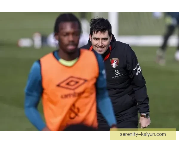 伯恩茅斯战术体系评价逐渐得到认可，球队表现稳健状态回暖值得关注。